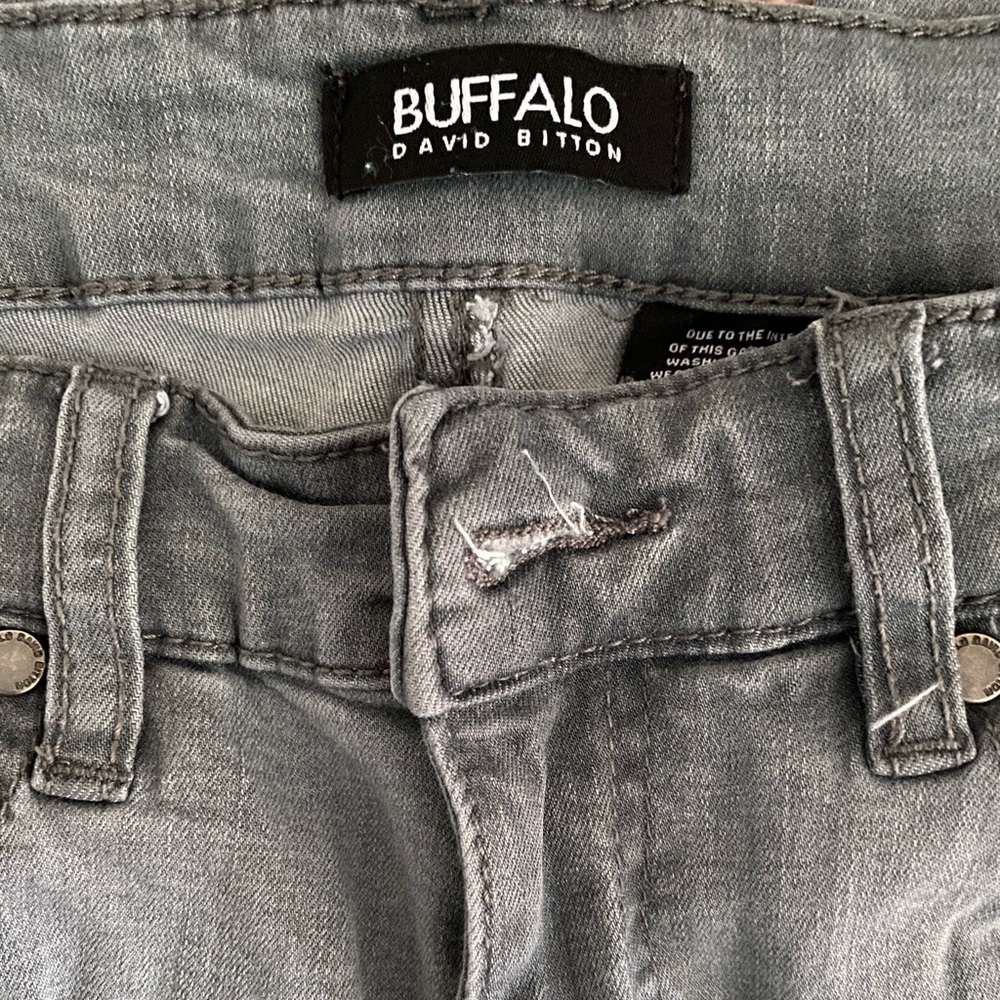 Women’s Jeans Buffalo Grey Stretch Mid-Rise Capri